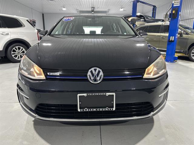 Used 2016 Volkswagen e-Golf SE image 2