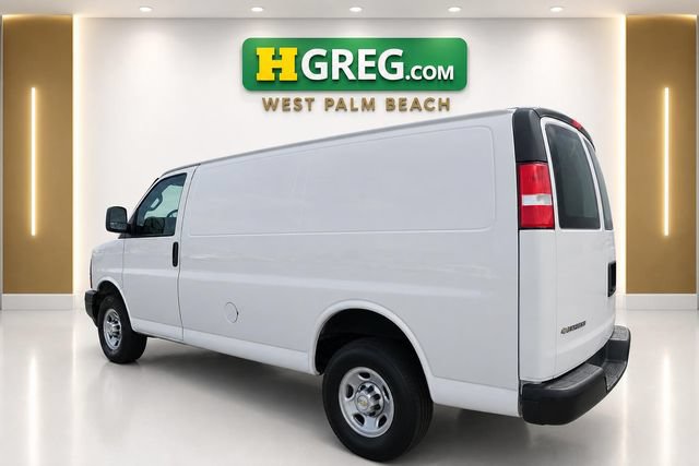 Used 2021 Chevrolet Express 2500 RWD image 2