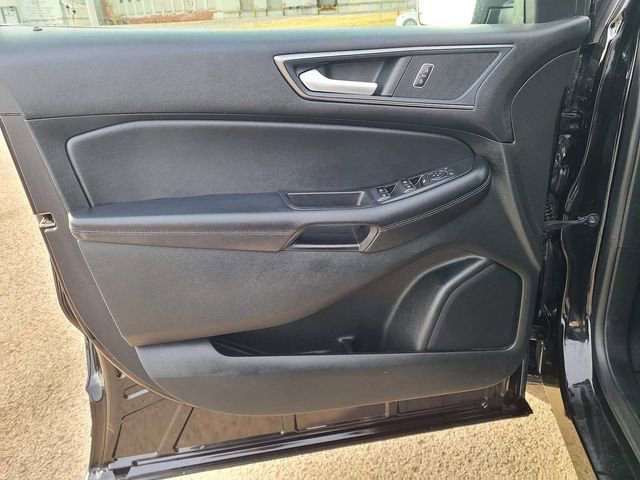 Used 2022 Ford Edge SE w/ Black Appearance Package image 15