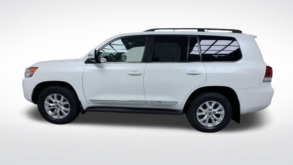 Used 2016 Toyota Land Cruiser AWD/4WD image 23
