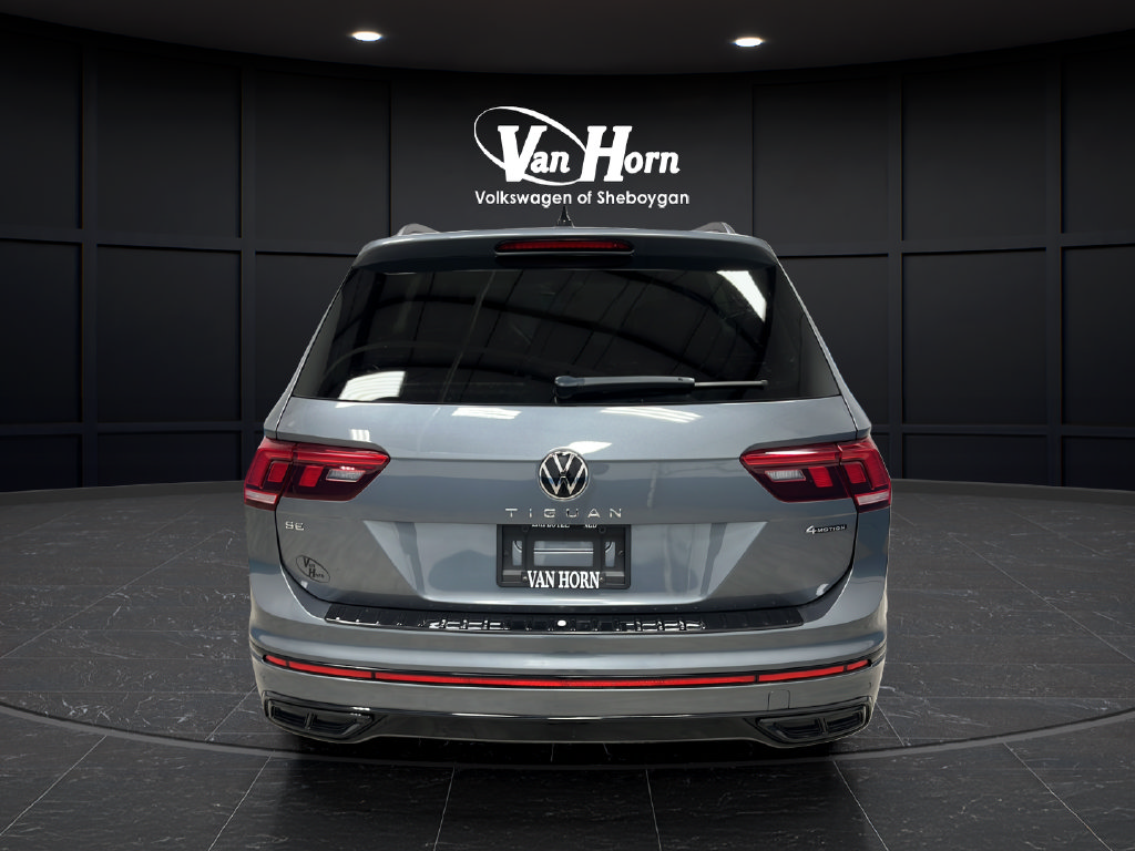 Used 2024 Volkswagen Tiguan SE R-Line AWD/4WD image 6