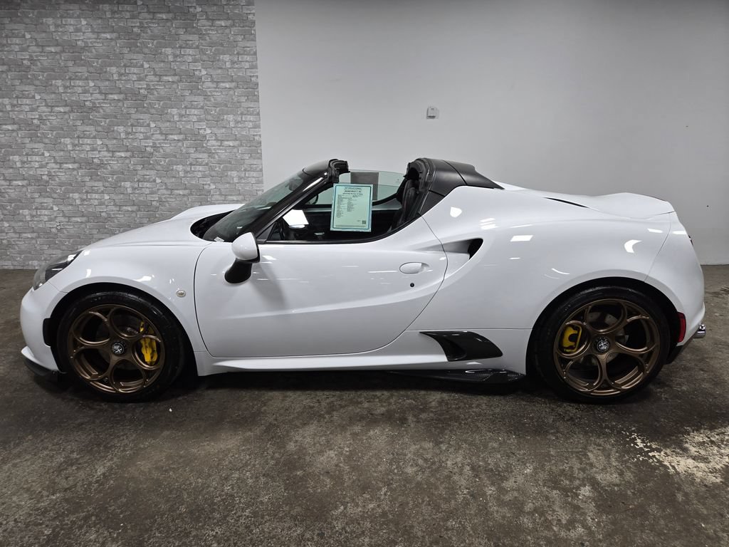 Used 2018 Alfa Romeo 4C Spider RWD image 4