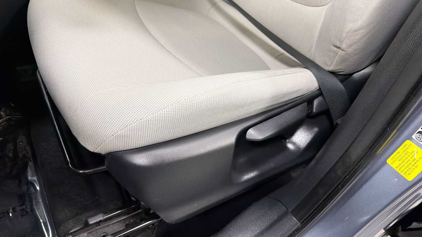 Certified 2022 Toyota Corolla Cross L FWD image 14