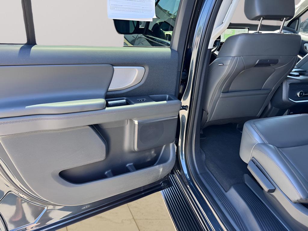 Used 2025 Ford Expedition Max Active RWD image 13