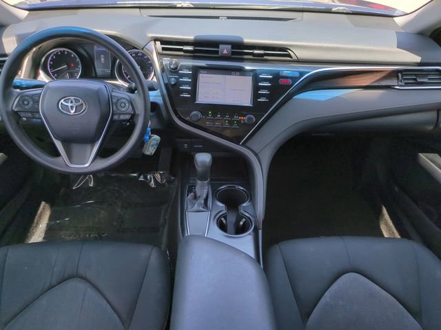 Used 2018 Toyota Camry LE FWD image 16