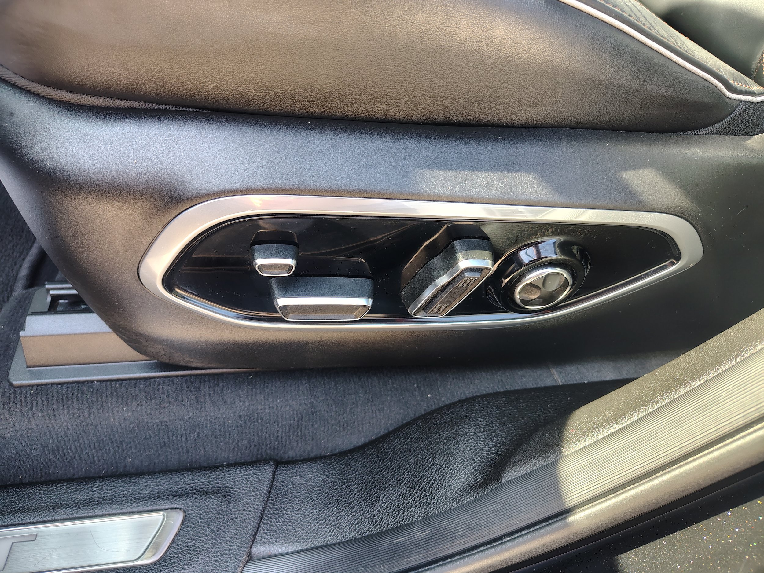 Certified 2025 Jeep Grand Cherokee L Summit AWD/4WD image 21