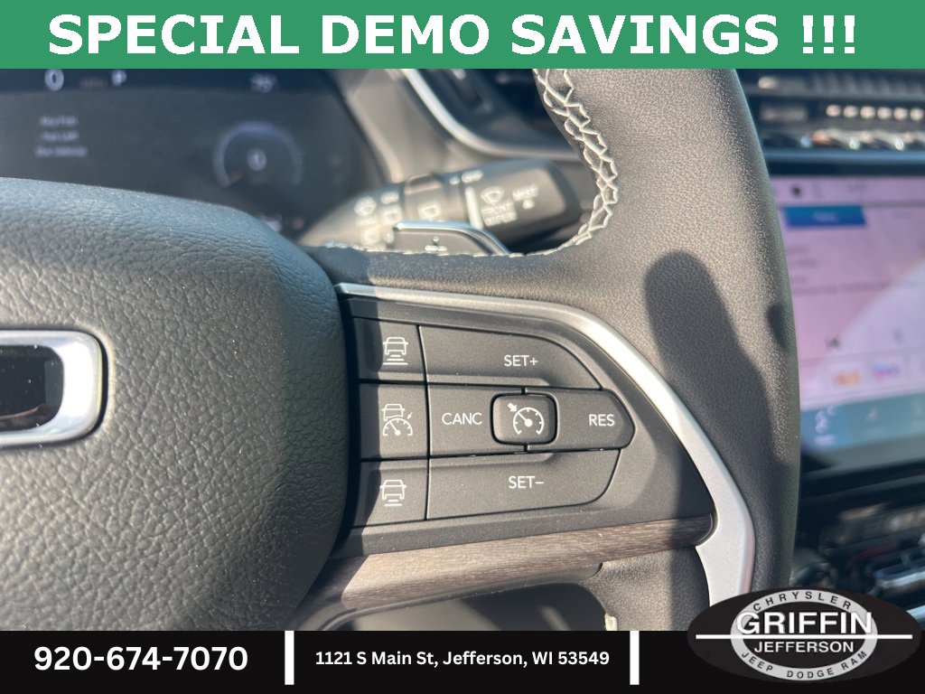 New 2025 Jeep Grand Cherokee Limited w/ Luxury Tech Group II image 20