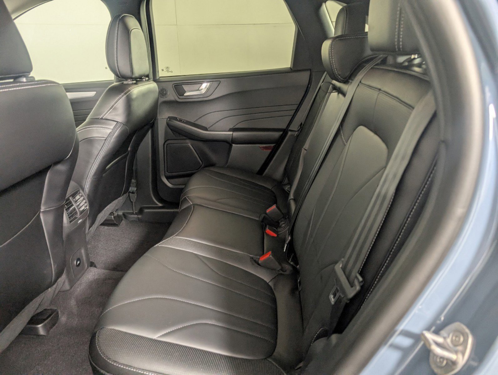 New 2025 Ford Escape SE w/ PHEV Premium Package image 7