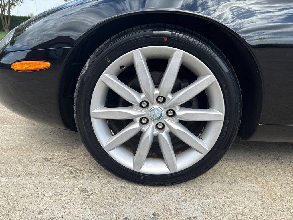 Used 2003 Jaguar XK8 Convertible RWD image 10