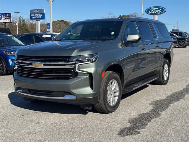 Used 2024 Chevrolet Suburban LT image 7