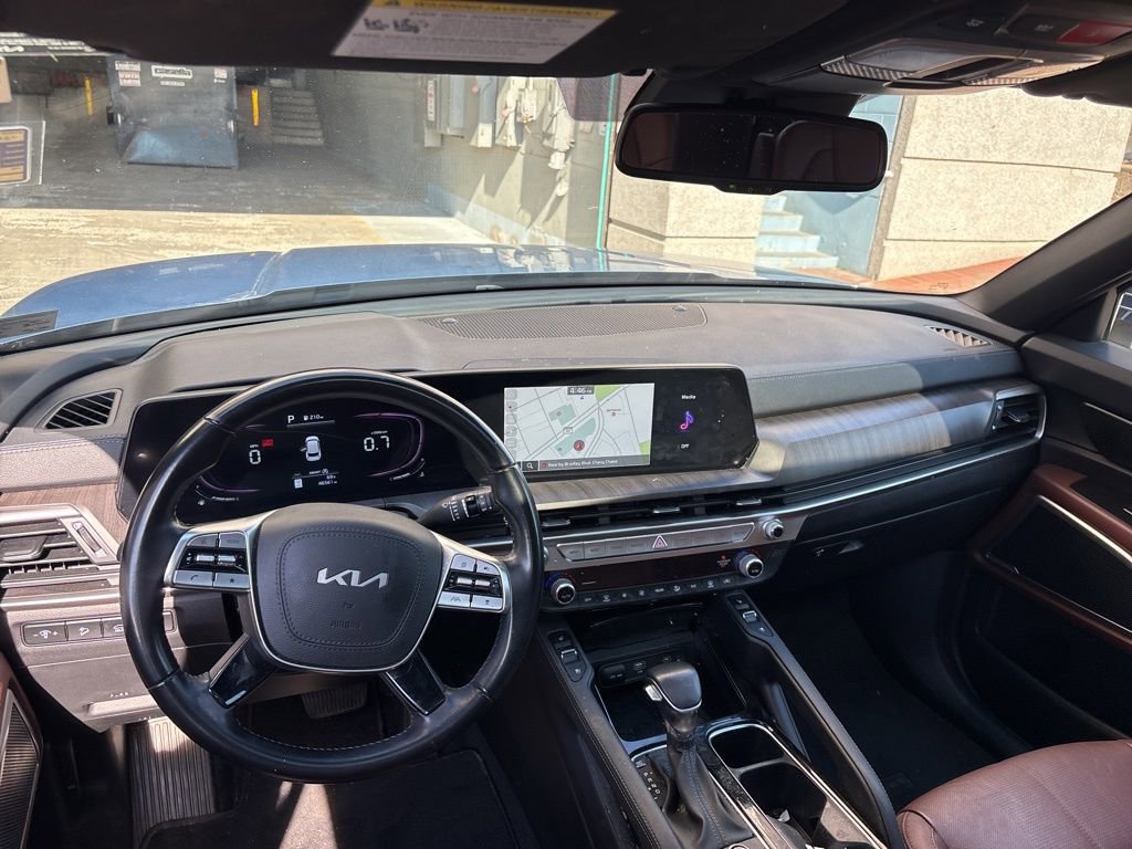 Certified 2023 Kia Telluride EX w/ EX Captain's Chair Package FWD image 11