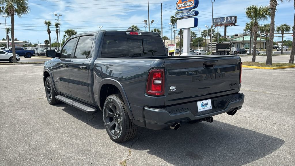 New 2026 RAM 1500 4x4 Crew Cab image 4