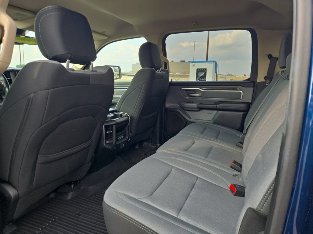 Used 2019 RAM 1500 Big Horn AWD/4WD image 11