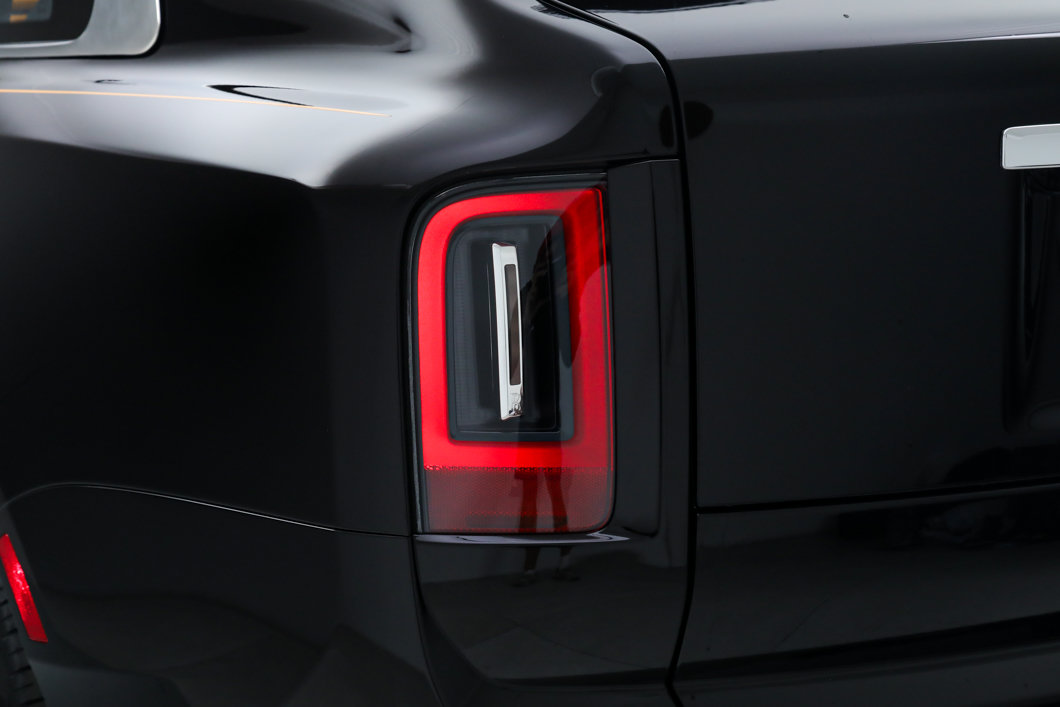Used 2025 Rolls-Royce Cullinan AWD/4WD image 16