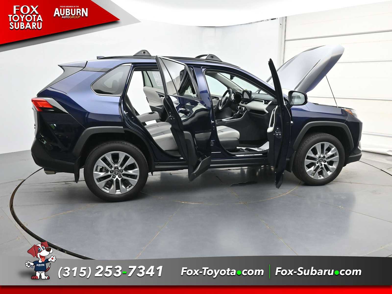 Used 2025 Toyota RAV4 XLE Premium w/ Weather Package AWD/4WD image 39