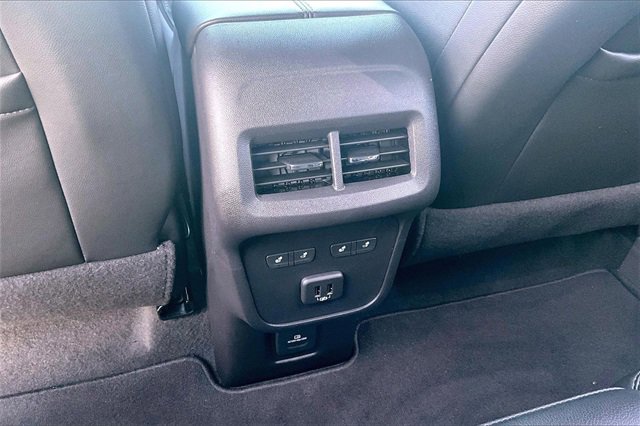 Used 2024 Chevrolet Equinox Premier image 26