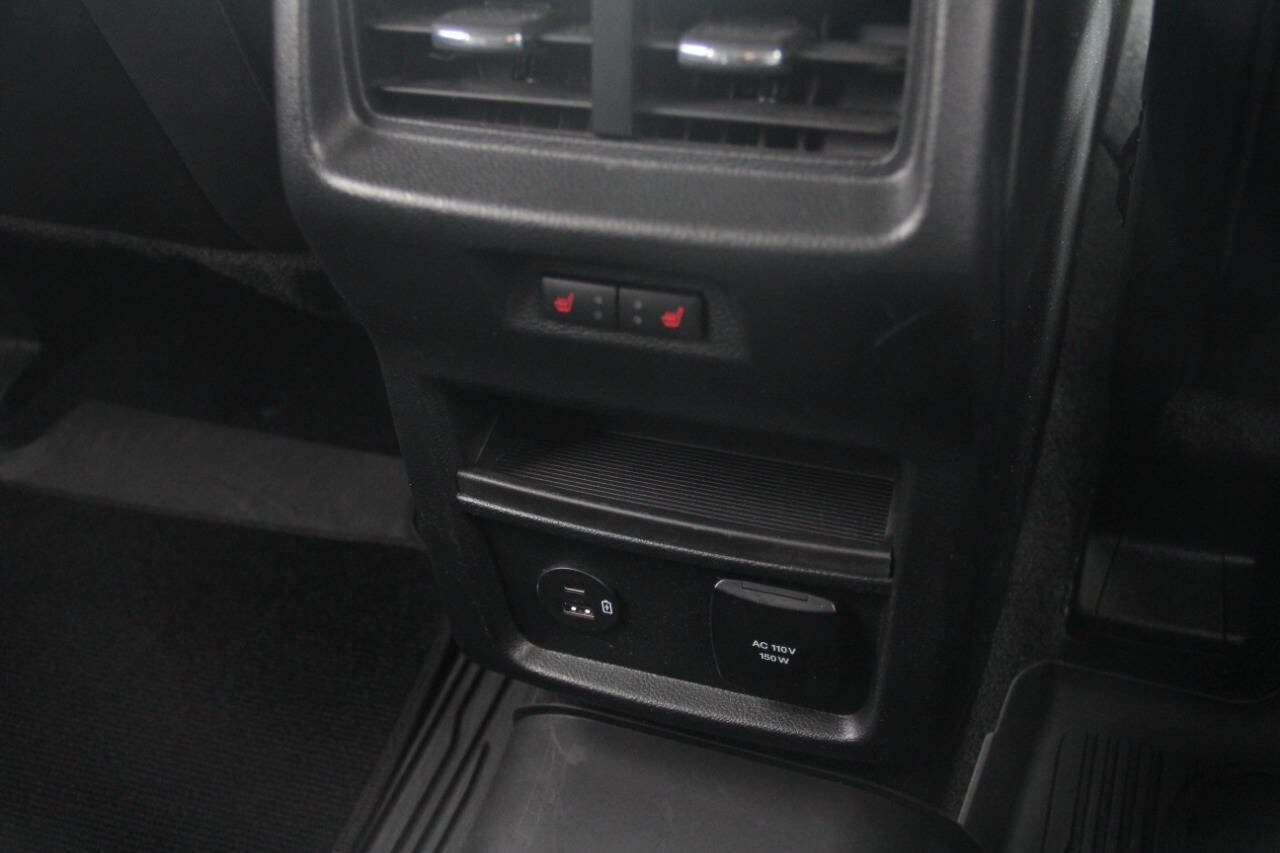 Used 2022 Ford Edge Titanium w/ Equipment Group 301A AWD/4WD image 13