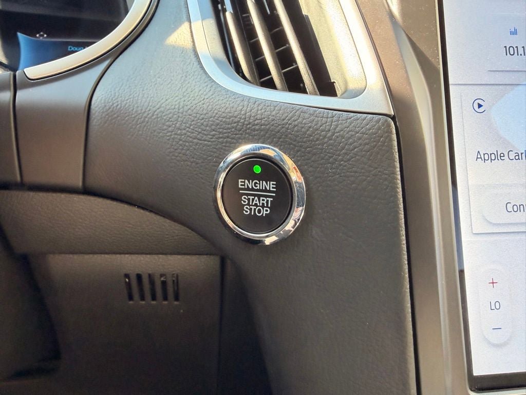 Used 2021 Ford Edge SEL w/ Convenience Package AWD/4WD image 19