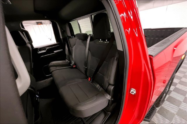 Used 2025 GMC Sierra 2500 SLE w/ SLE Value Package; AWD/4WD image 24