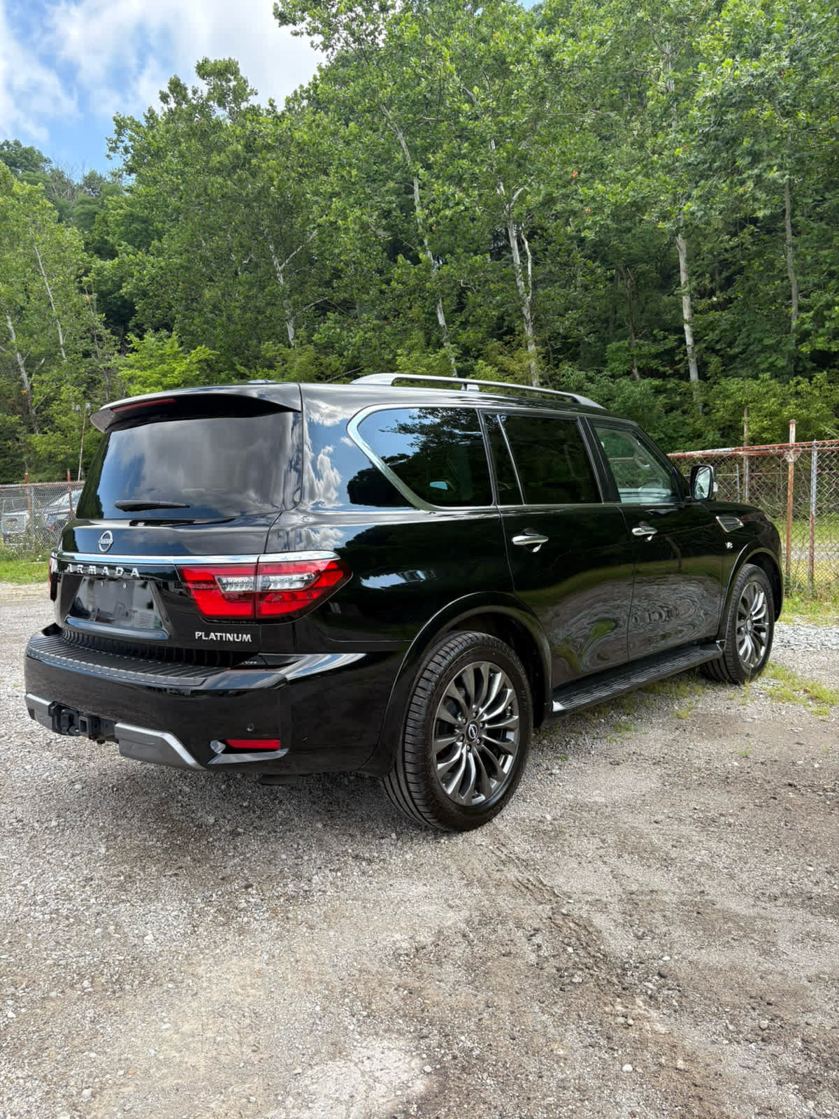 Used 2022 Nissan Armada Platinum w/ Captain's Chairs Package AWD/4WD image 8
