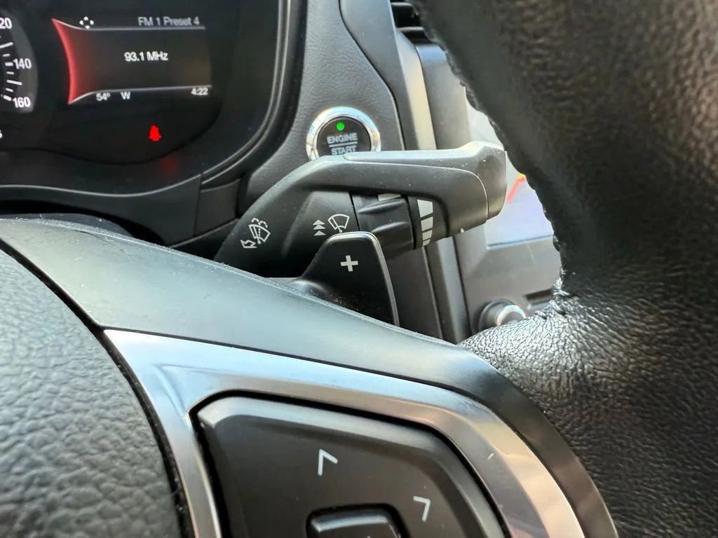 Used 2018 Ford Fusion SE w/ Equipment Group 201A image 17