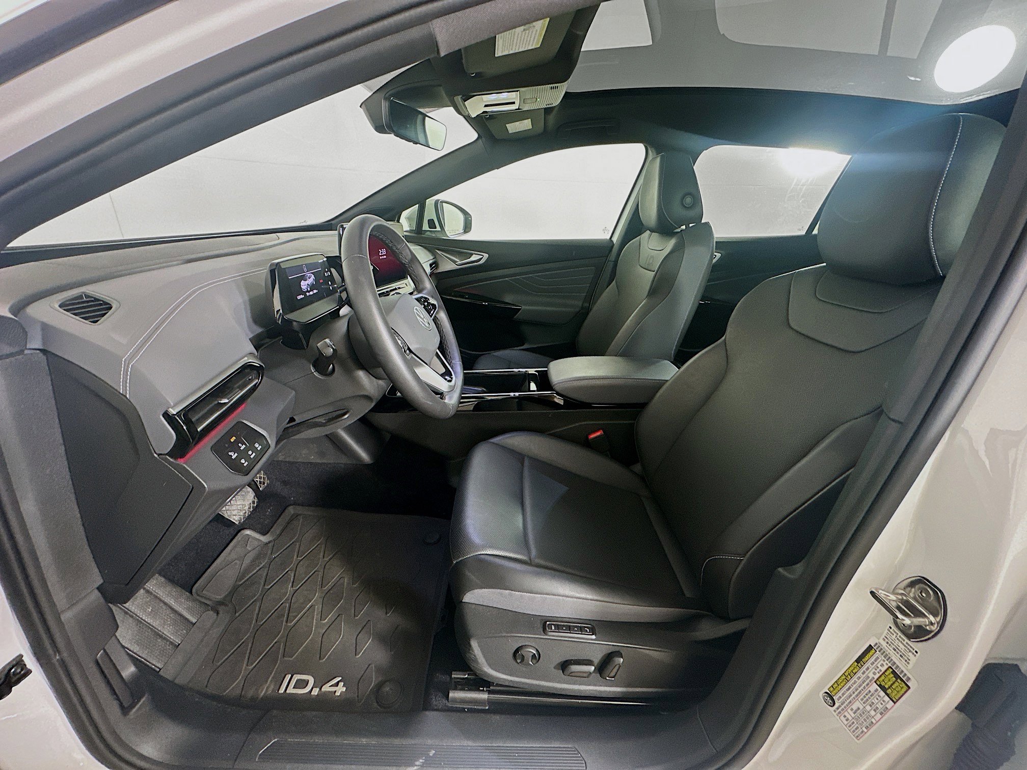 Used 2023 Volkswagen ID.4 Pro S image 13