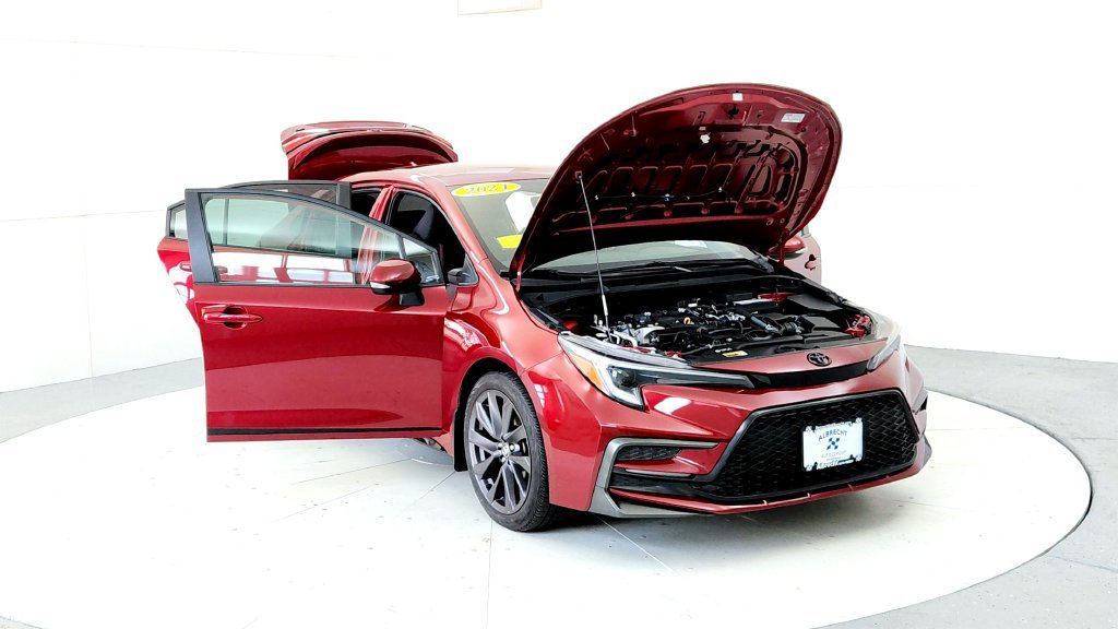 Certified 2024 Toyota Corolla SE FWD image 9