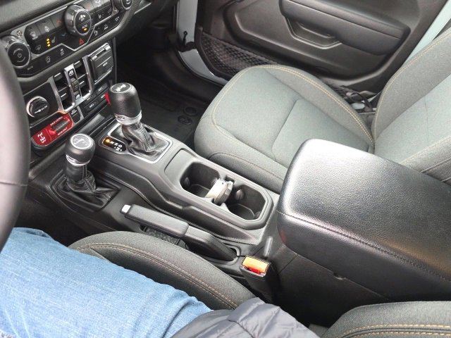 Used 2024 Jeep Wrangler Willys image 29