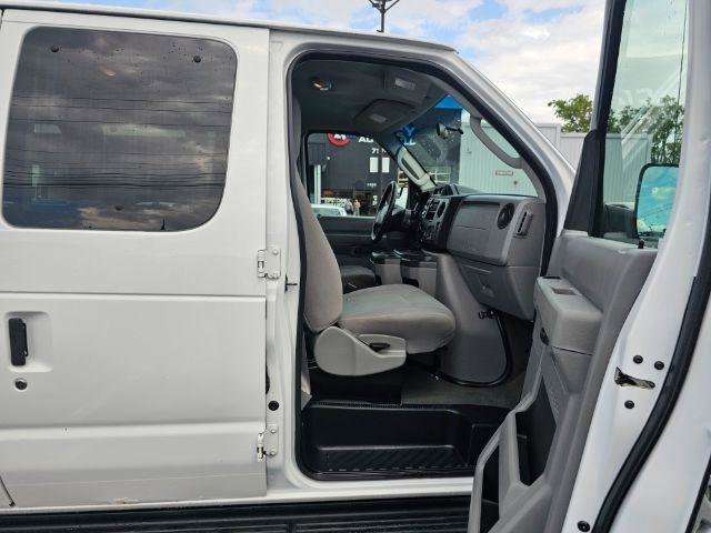 Used 2011 Ford E-350 and Econoline 350 XLT RWD image 25
