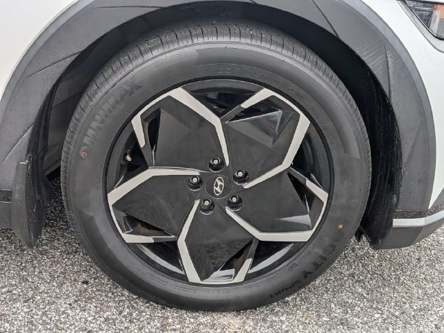 Certified 2022 Hyundai Ioniq 5 SEL RWD image 14