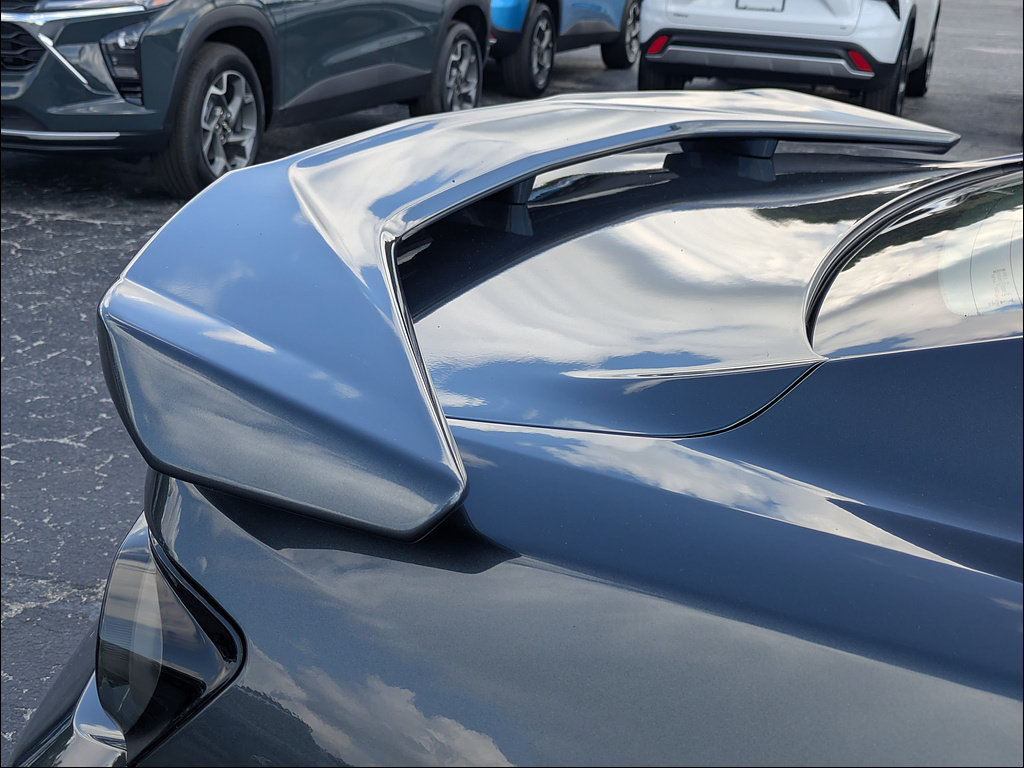 Used 2020 Chevrolet Camaro ZL1 RWD image 15