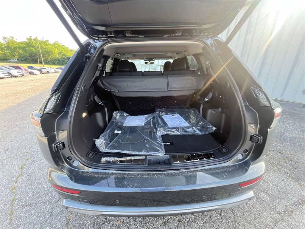 New 2025 Mitsubishi Outlander SE image 24