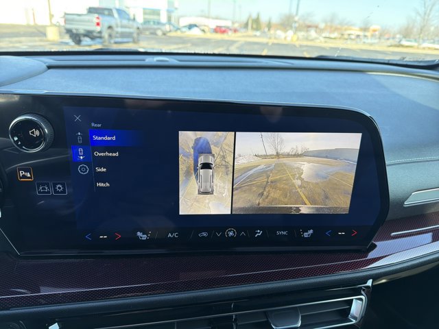 New 2026 Chevrolet Traverse Z71 image 18