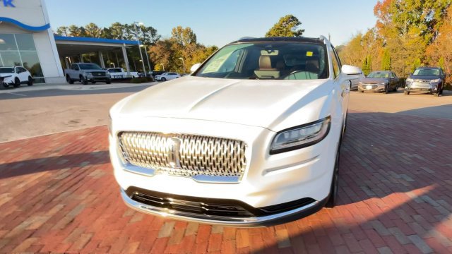Used 2022 Lincoln Nautilus Reserve AWD/4WD image 4