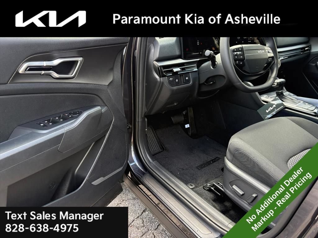 New 2026 Kia Sportage LX w/ LX Convenience Package AWD/4WD image 16