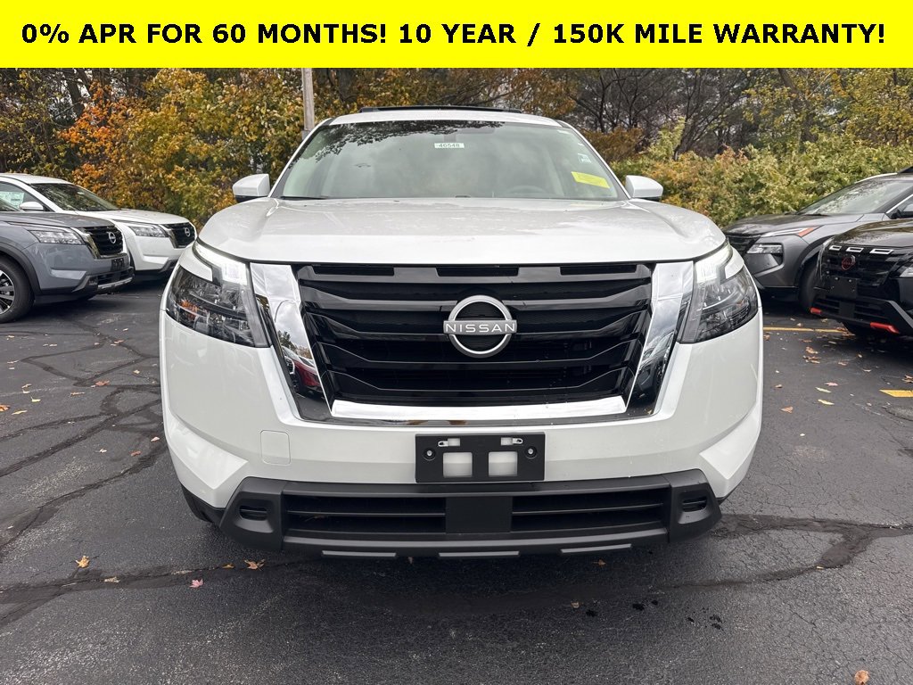New 2025 Nissan Pathfinder SV w/ SV Premium Package image 2
