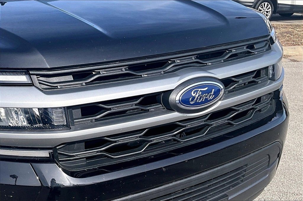 Used 2024 Ford Expedition Max XLT image 28