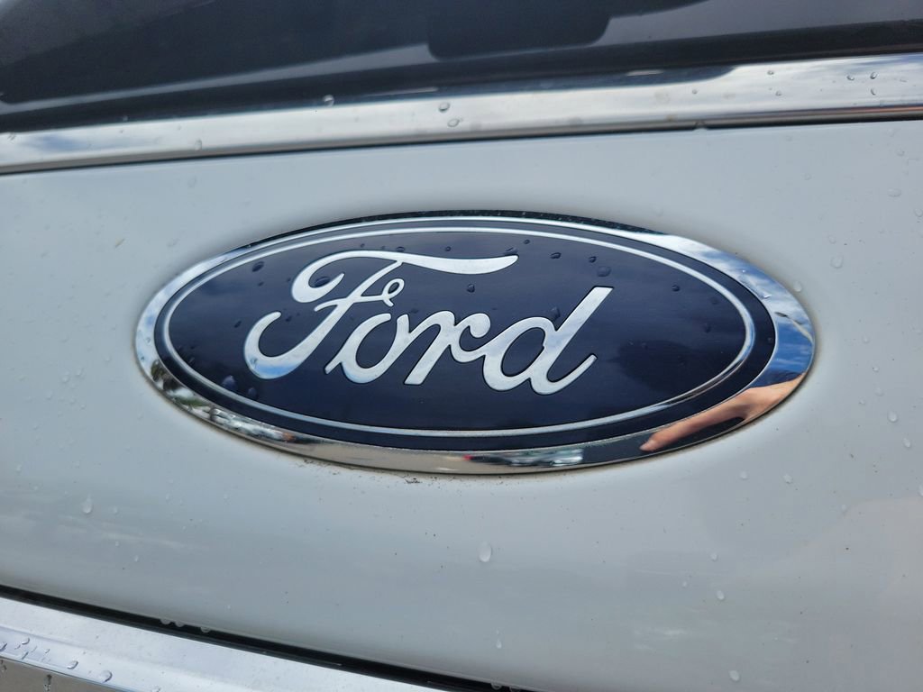 Used 2019 Ford Expedition Max Limited image 9