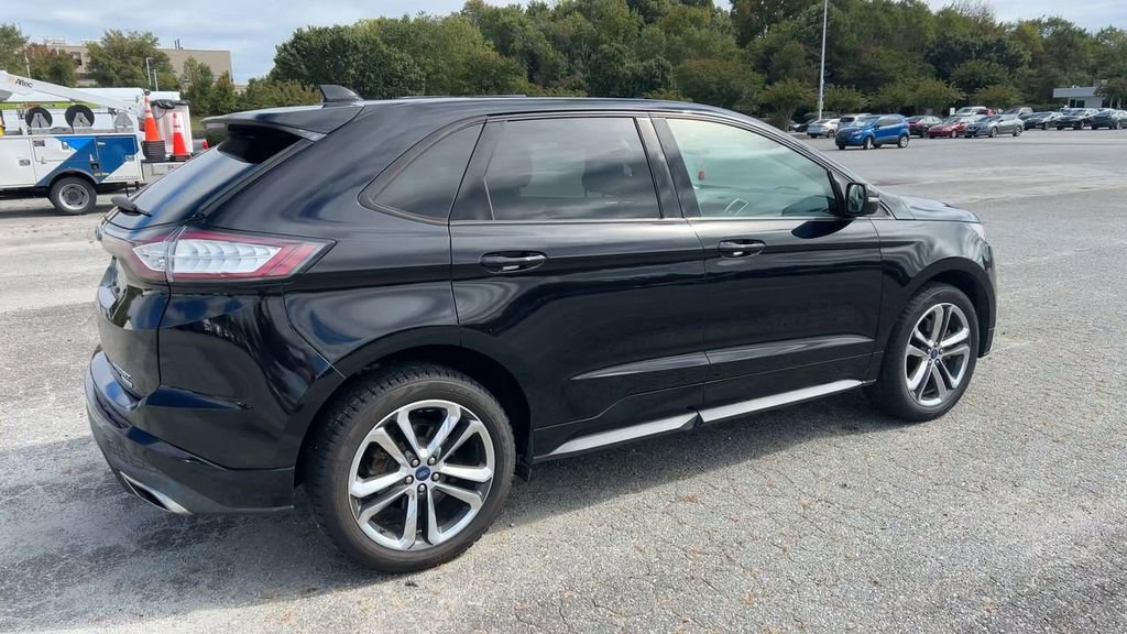 Used 2018 Ford Edge Sport w/ Technology Package image 3