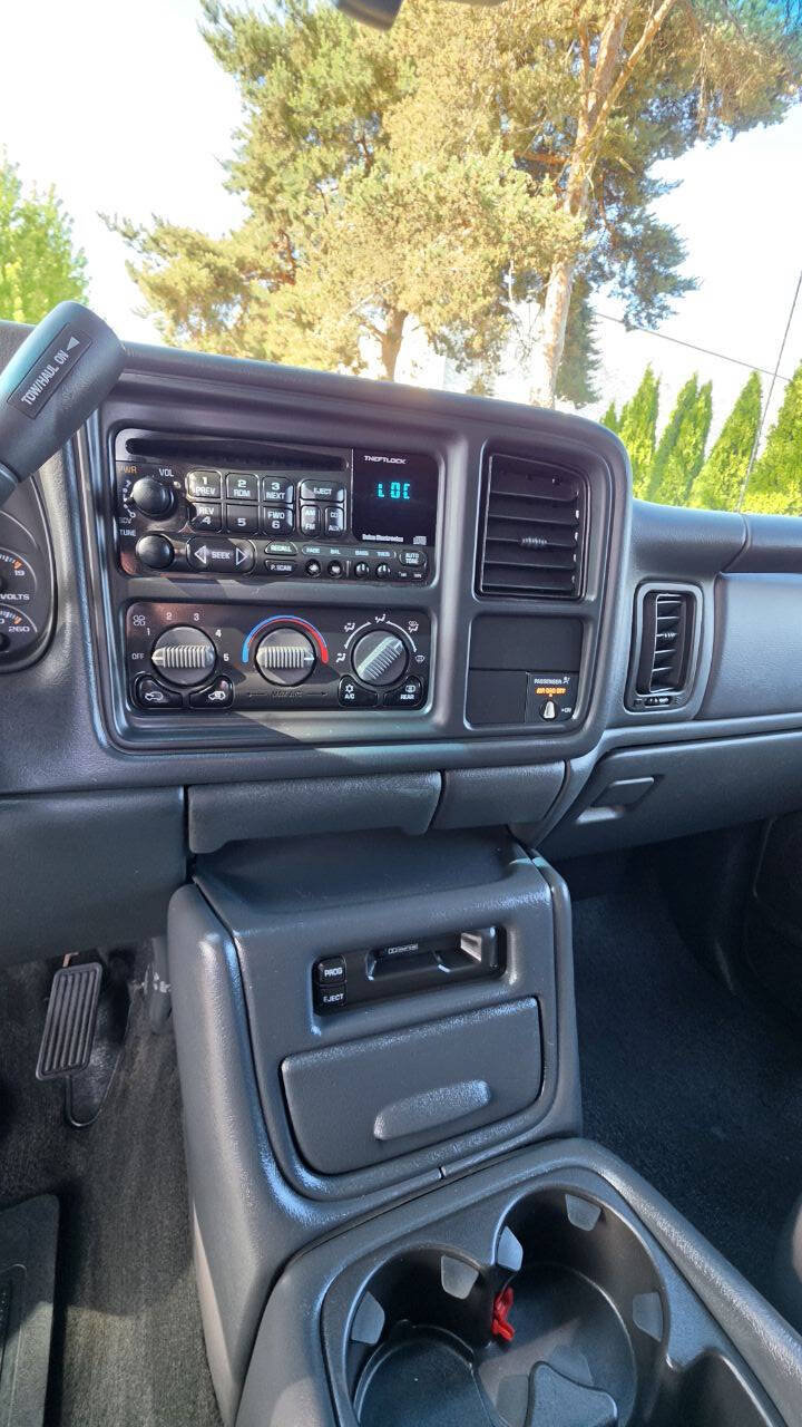 Used 2001 Chevrolet Silverado 2500 LT w/ Off-Road Skid Plate Pkg AWD/4WD image 14