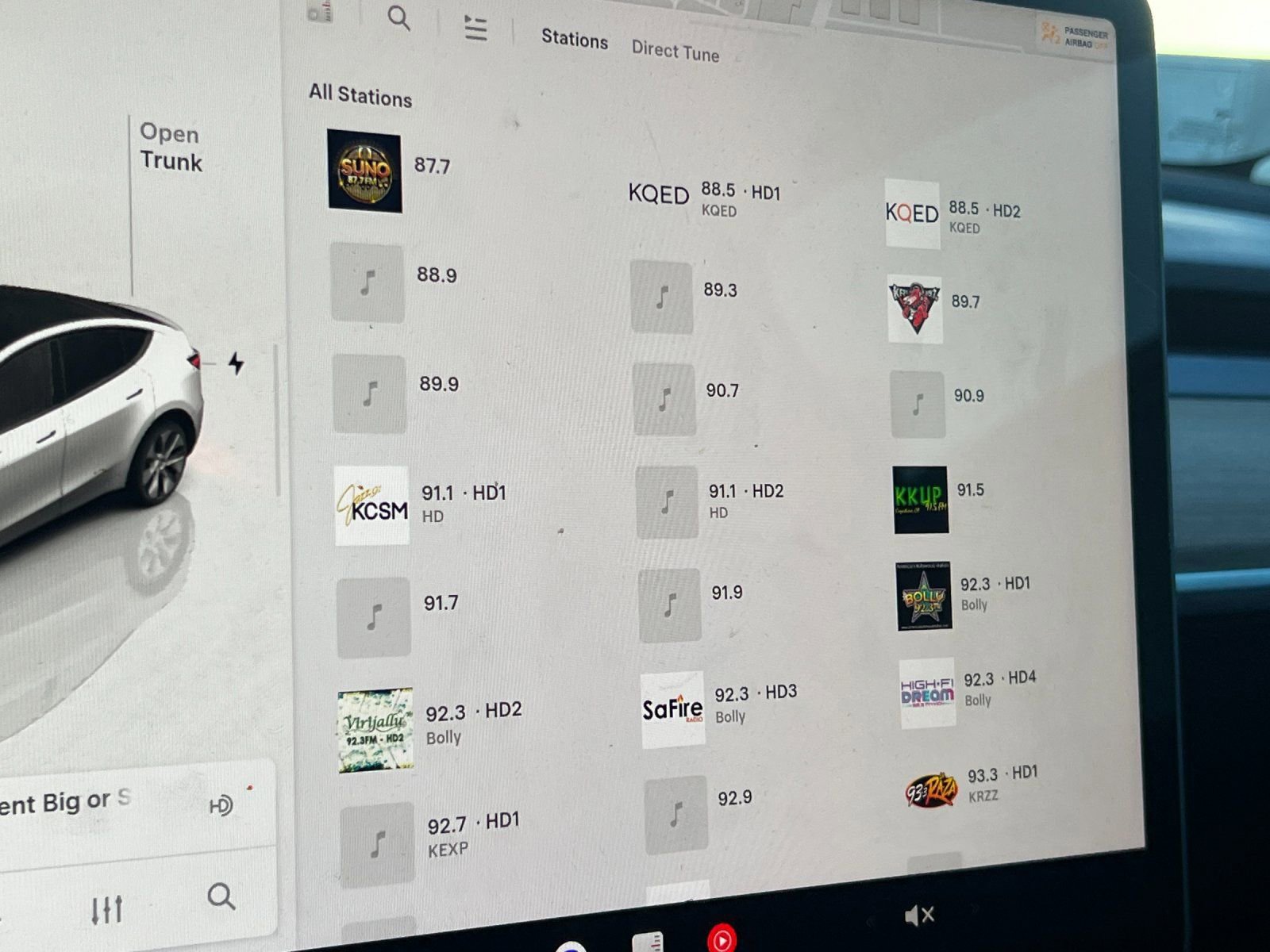 Used 2023 Tesla Model Y Long Range image 18