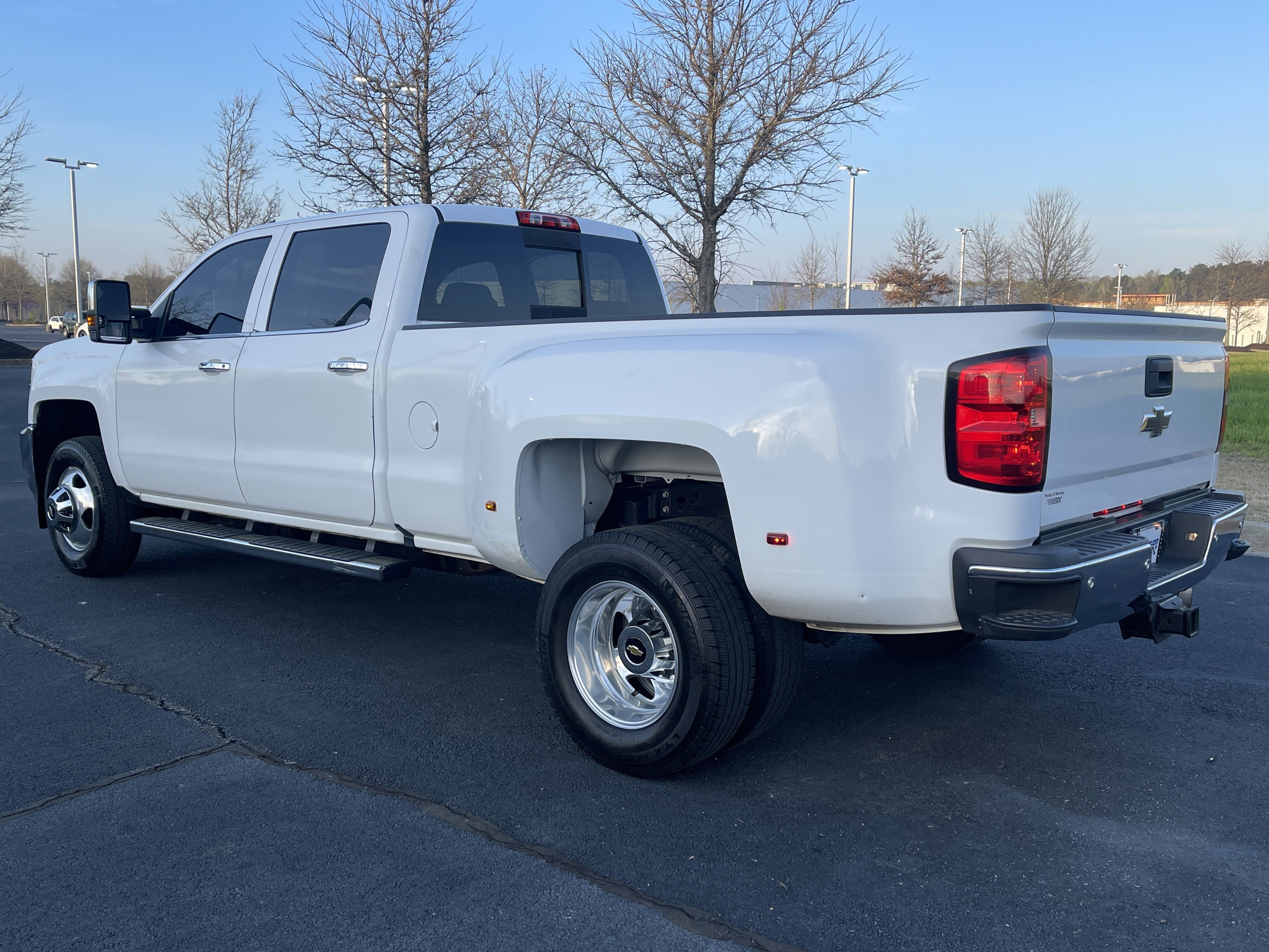 Used 2016 Chevrolet Silverado 3500 LTZ image 7