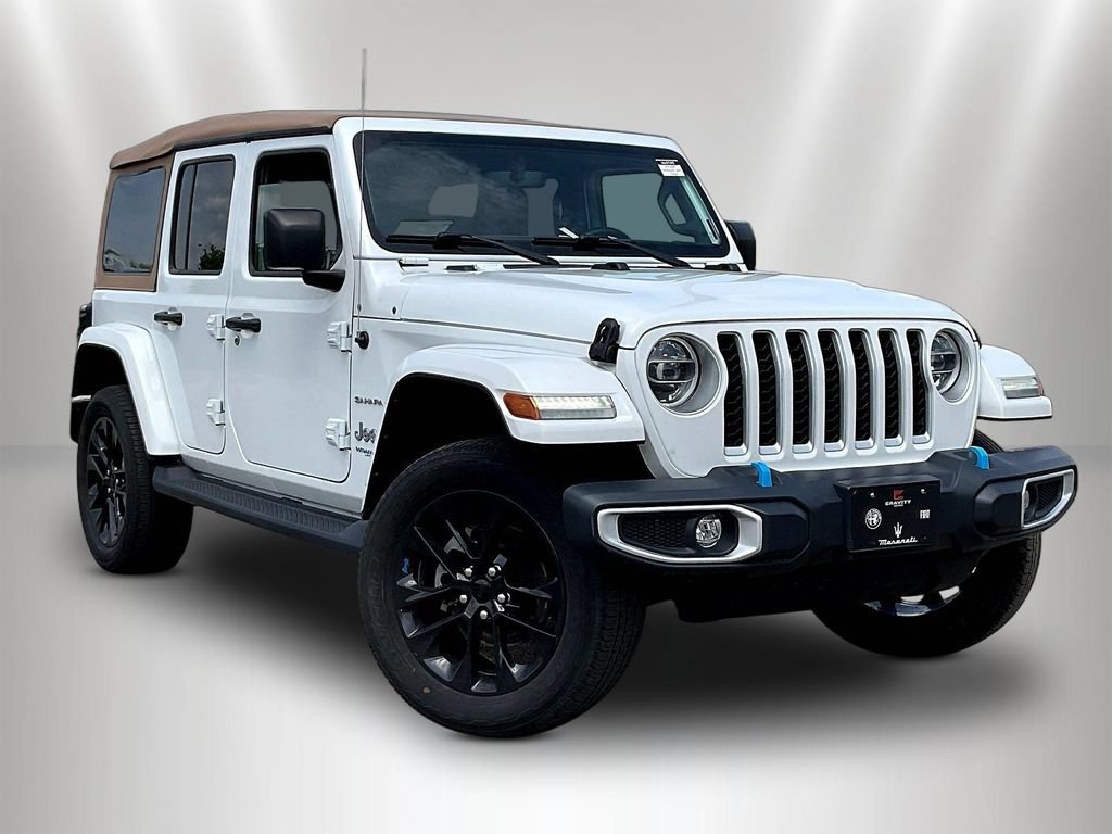 Used 2022 Jeep Wrangler Unlimited Sahara w/ Cold Weather Group AWD/4WD image 3