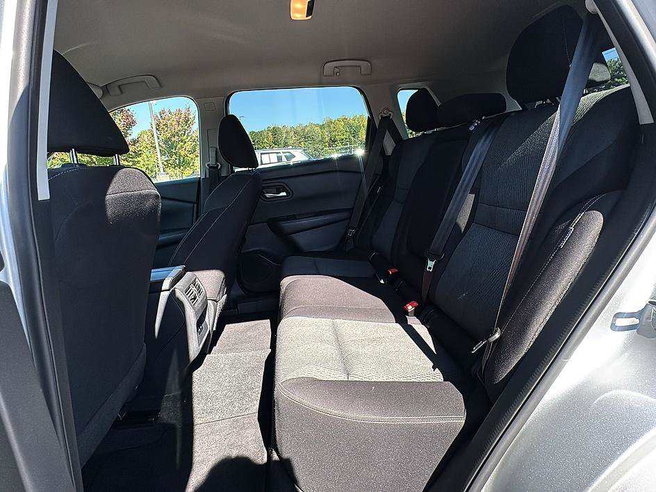 Certified 2025 Nissan Rogue SV AWD/4WD image 18