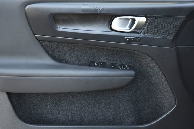 Used 2023 Volvo XC40 Recharge Plus image 24