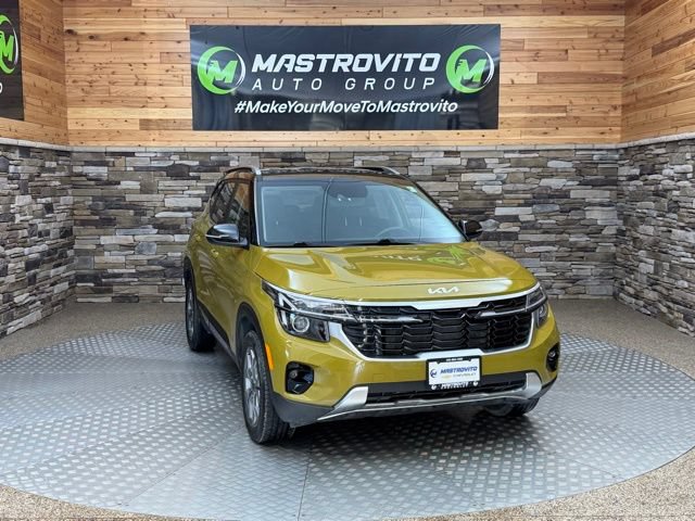 Used 2024 Kia Seltos S AWD/4WD image 2