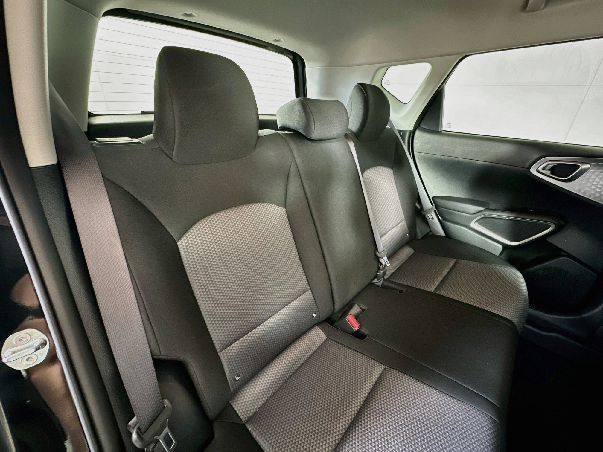 Certified 2025 Kia Soul LX w/ LX Technology Package FWD image 24