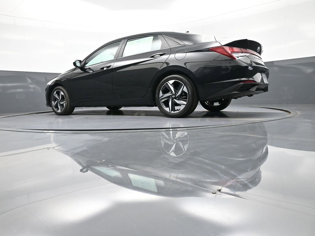 Used 2023 Hyundai Elantra SEL w/ Convenience Package FWD image 27