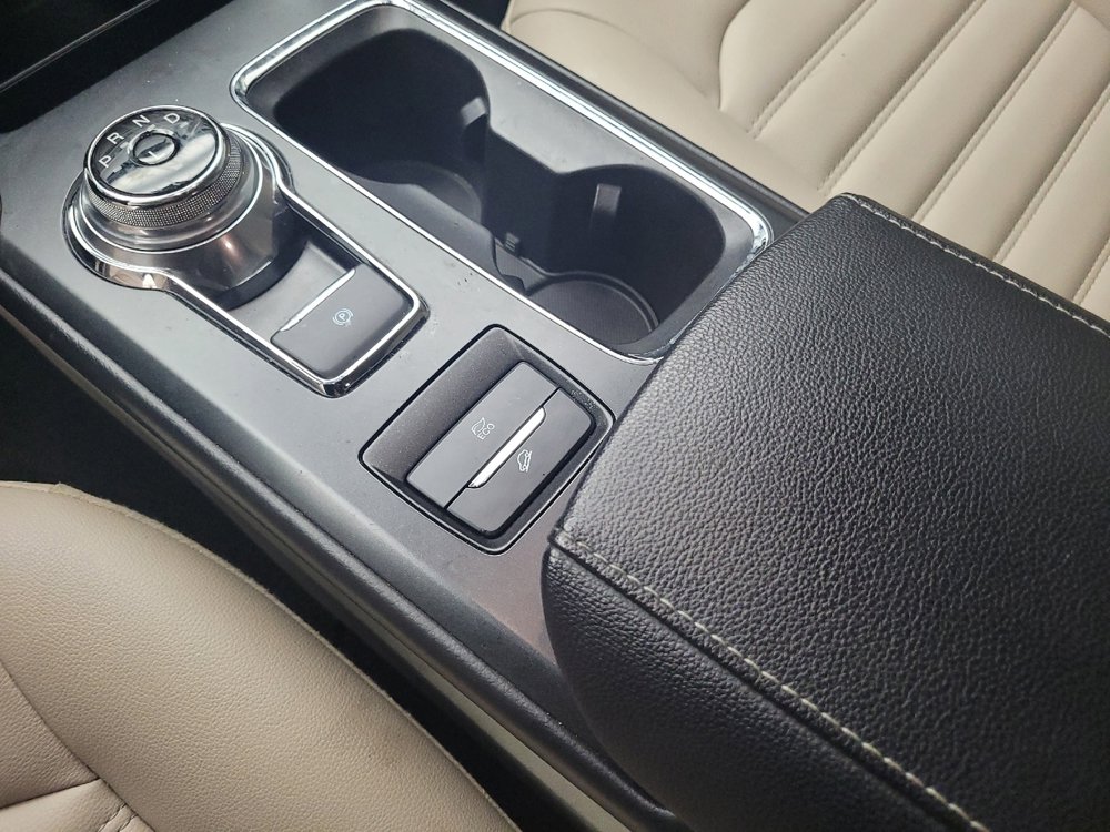 Used 2019 Ford Fusion SEL image 26