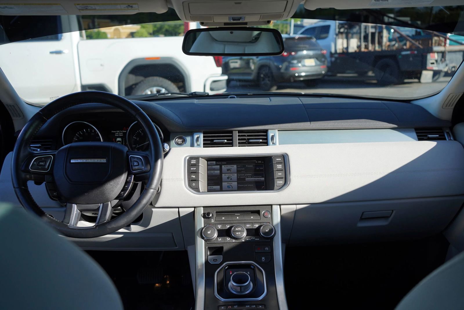 Used 2014 Land Rover Range Rover Evoque Pure Premium AWD/4WD image 36